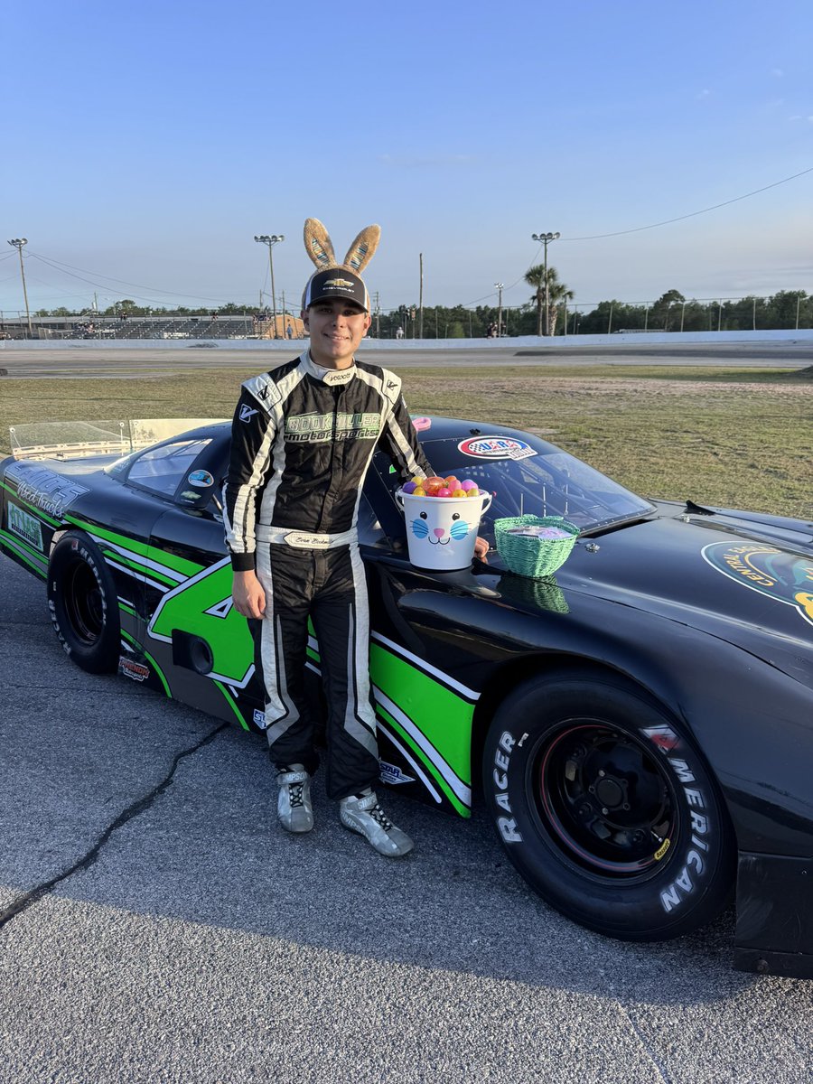 BookmillerMotor's tweet photo. First time at Auburndale with a Super Late Model! Had Easter on the track with twin 50 lap features. Qualified 6th out of 14 cars. 
Feature 1 - Started 6th, finished 7th.
Feature 2 - Started 7th, finished 8th. https://t.co/72Gdgm6abe