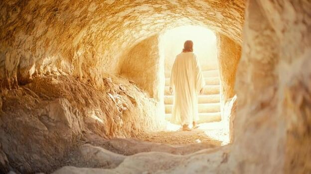 Para que la esperanza le gane a la tristeza. Para que la vida triunfe sobre la muerte. Felices Pascuas de Resurrección. Para todos, creyentes y no creyentes.