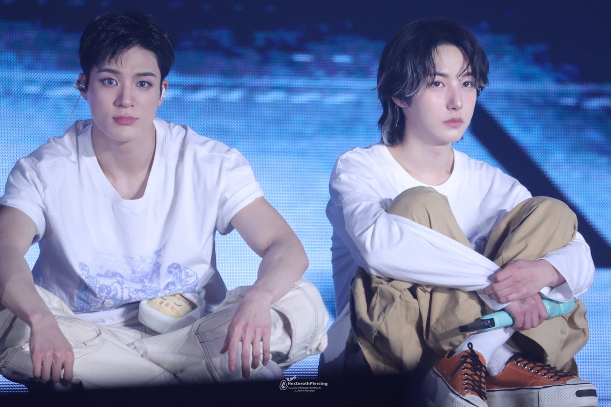 她的第零个耳洞 tweet media