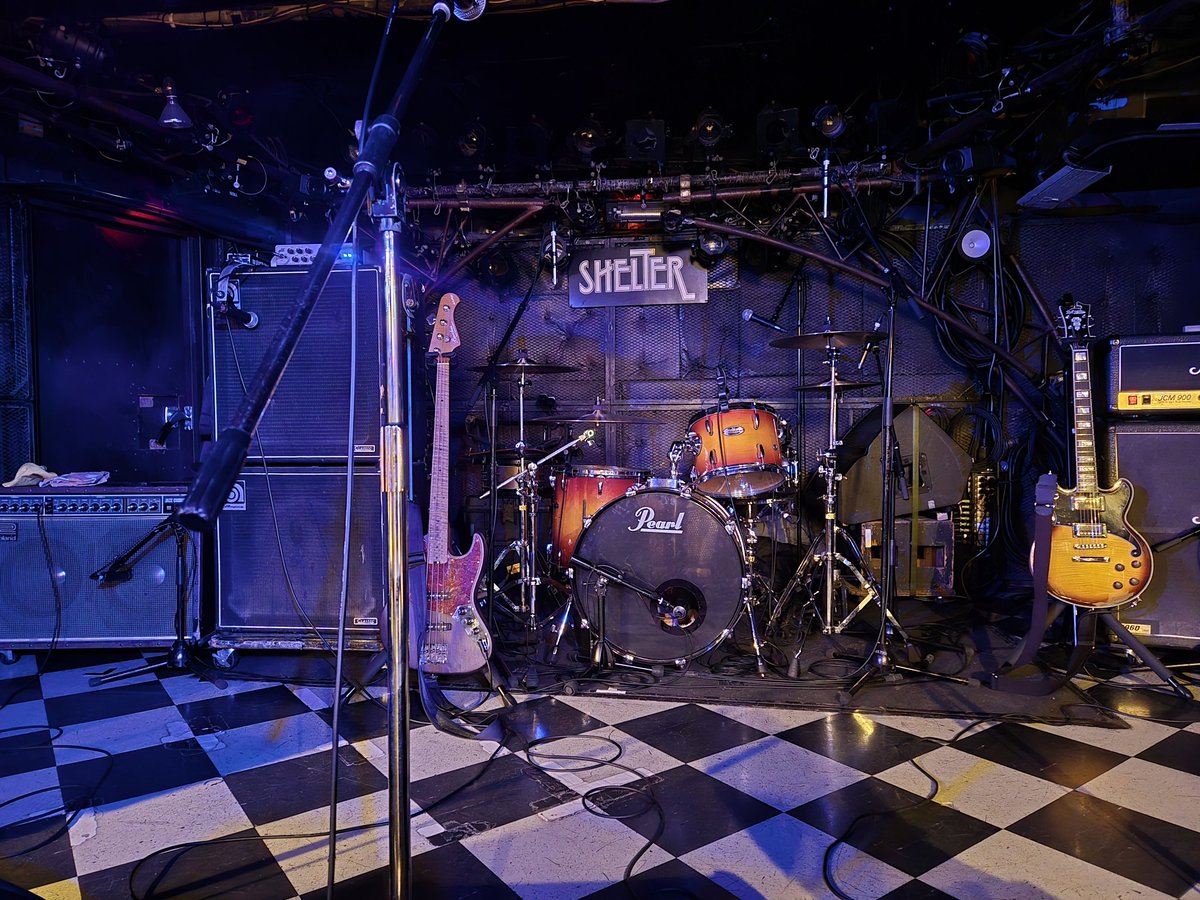 Kuunnofx's tweet photo. Dillinger four SHELTER
LIVE中スマホ出す時間が勿体なさすぎるくらい最高でした!!
客席ダイブのPADDY重すぎ✌
改めてimakinさん呼んでくれてありがとうございました!!
#Dillingerfour
#imakinrecord https://t.co/DcHXeONmUI