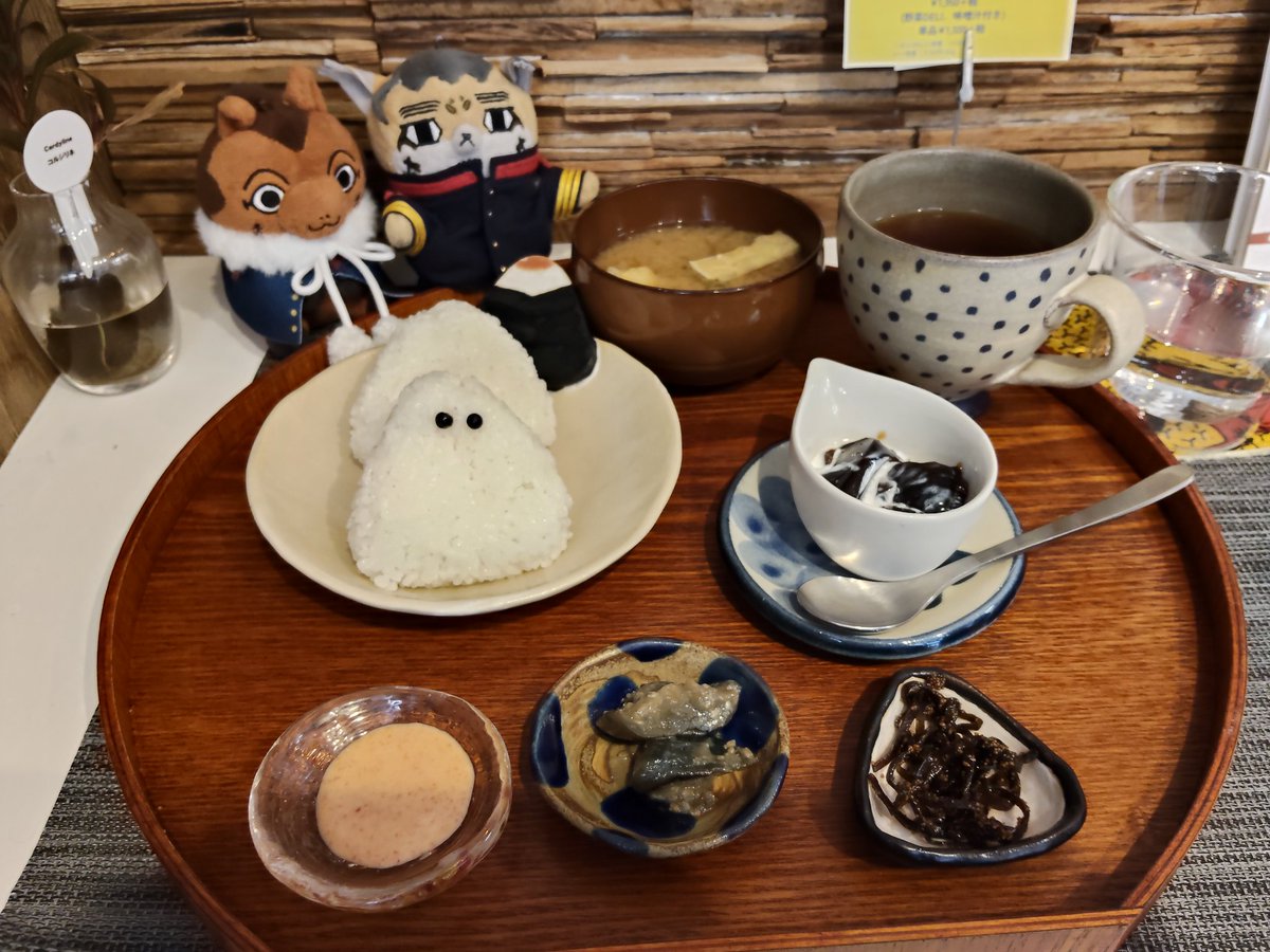 ぶらうんありす tweet media