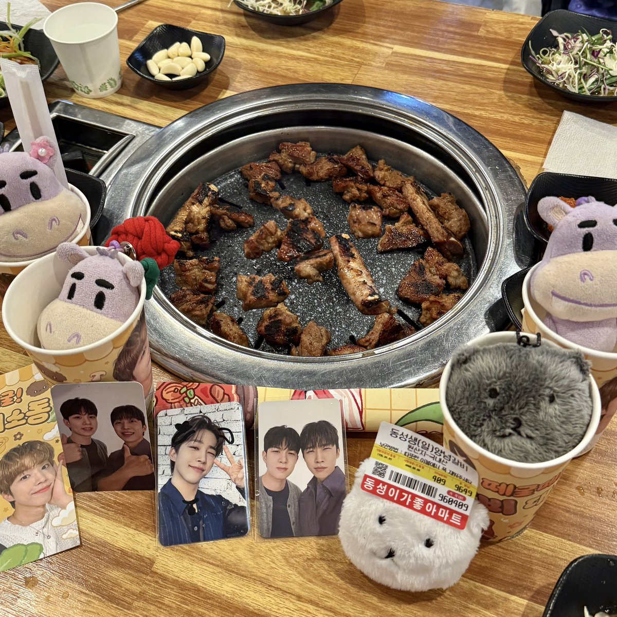 비비👀 tweet media