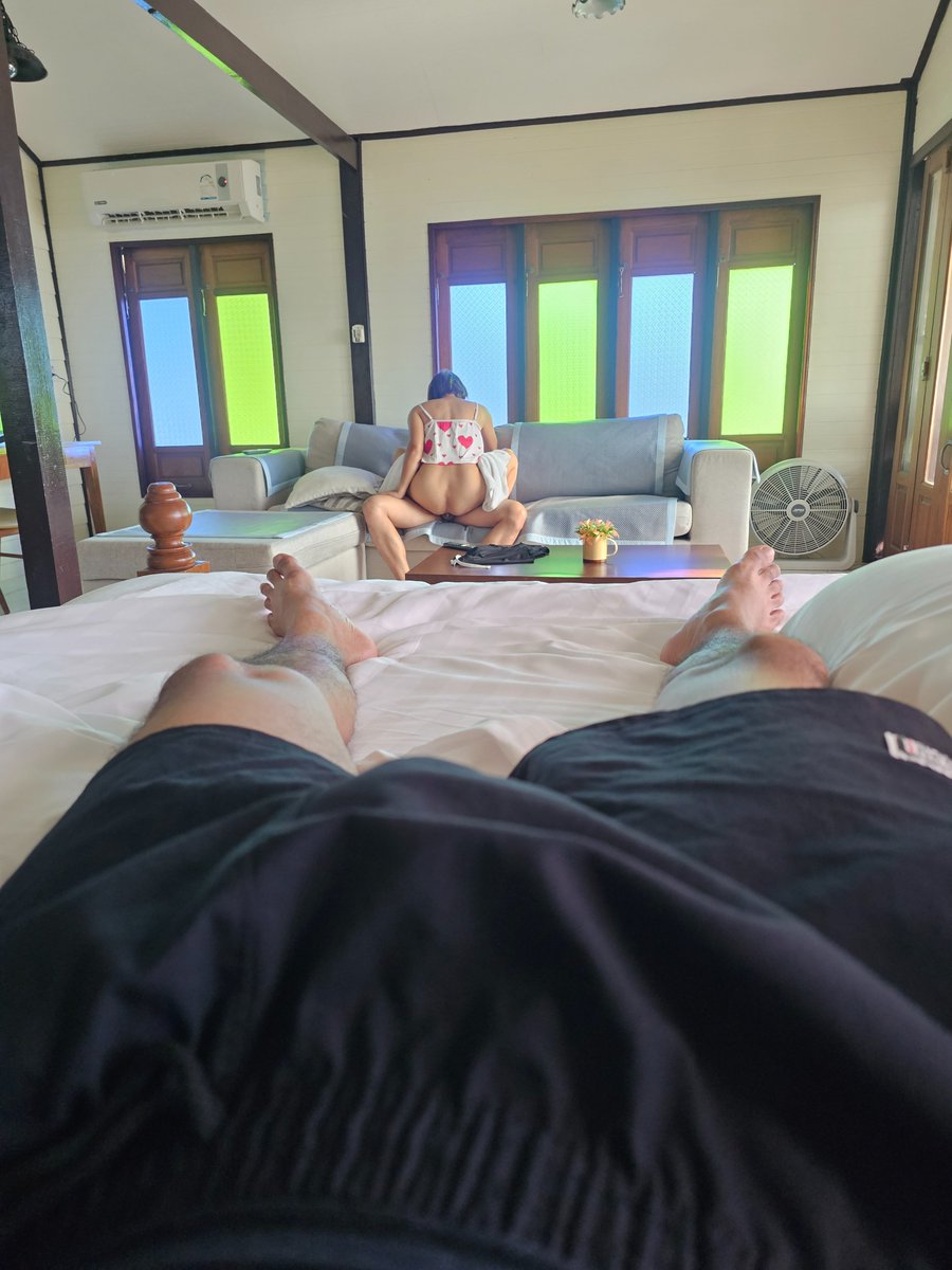 monkey ชายเดี่ยวช่วยคู่ tweet media