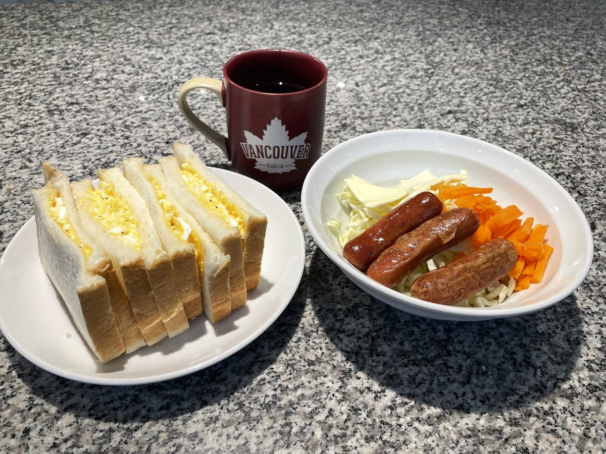いかにも休日のランチって感じ🥪🥚
