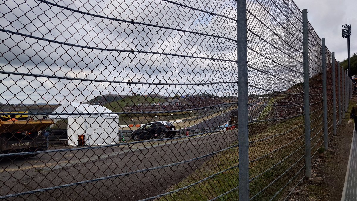 ながさん🗻 tweet media