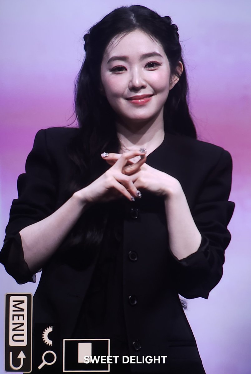 sweetDelight_5's tweet photo. 260404 음중 미팬

#레드벨벳 #RedVelvet
#아이린 #IRENE https://t.co/vTRCj2g82C