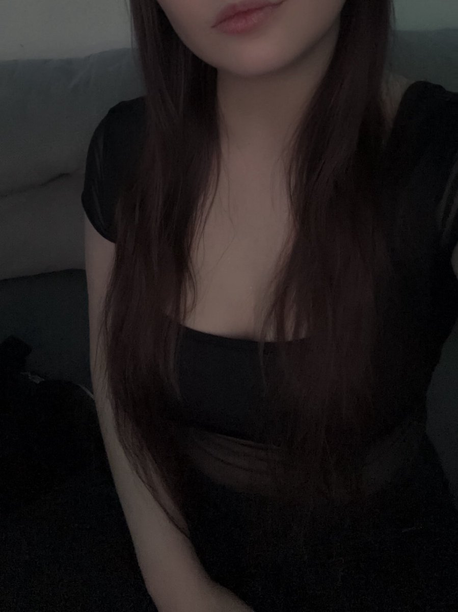 GoddessMichi6's tweet photo. Nur Männer die sich unterdrücken lassen und sich jetzt richtig ausnehmen lassen dürfen sich jetzt bei mir melden :3

#findom #goddess #feet #paypig #Zahlsklaven #zahlsklave #herrin #socken #socks https://t.co/dyzLx3yxmb