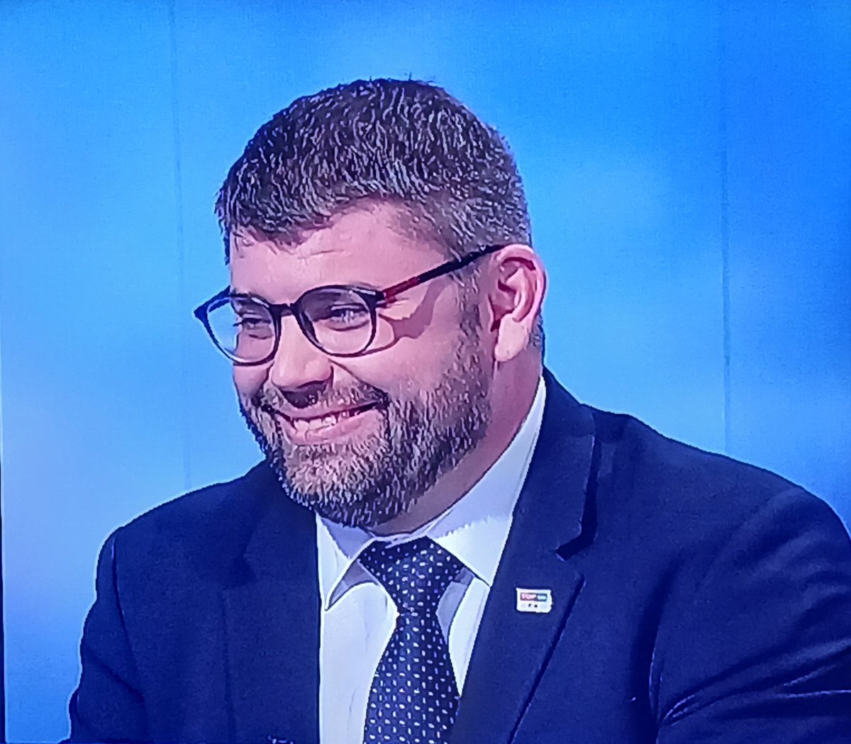 Nemám rád komunisty a strany s nulovou podporou tweet media