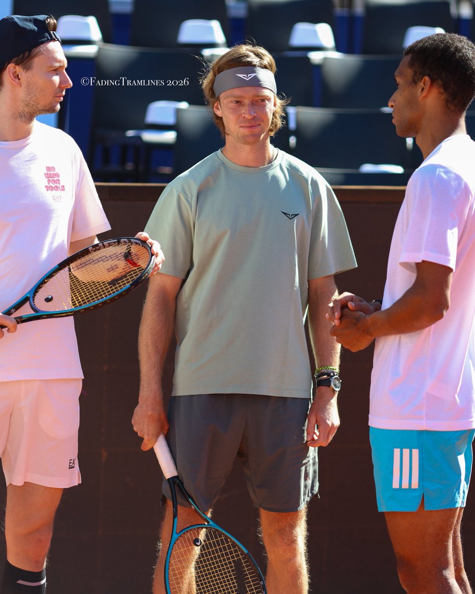 Claire 🦋 tweet media