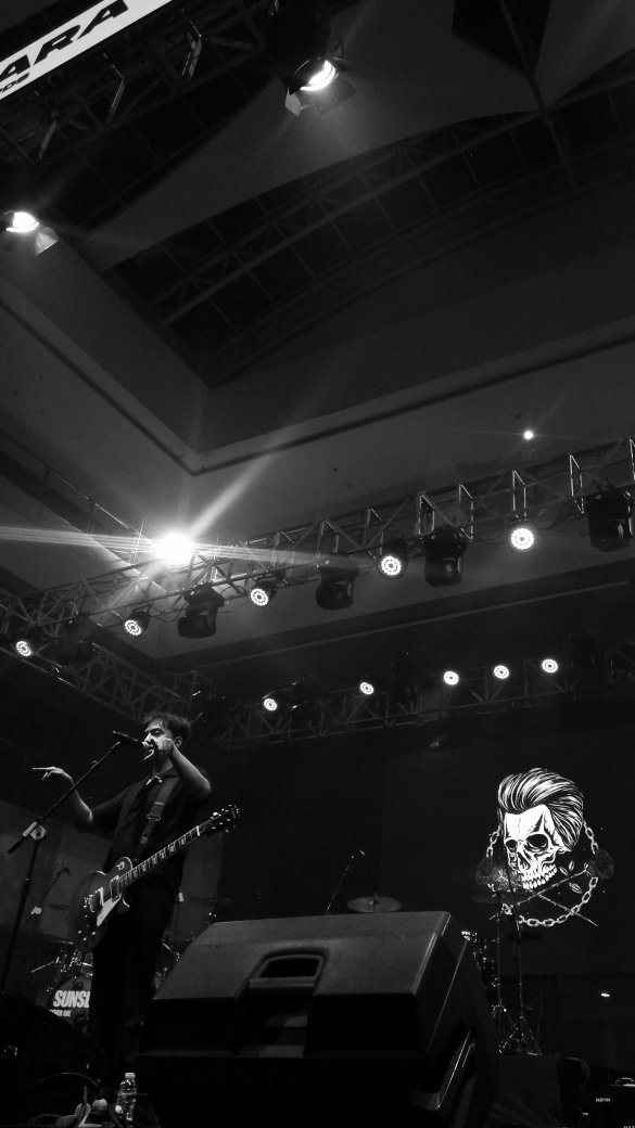 andkawsnuu tweet media