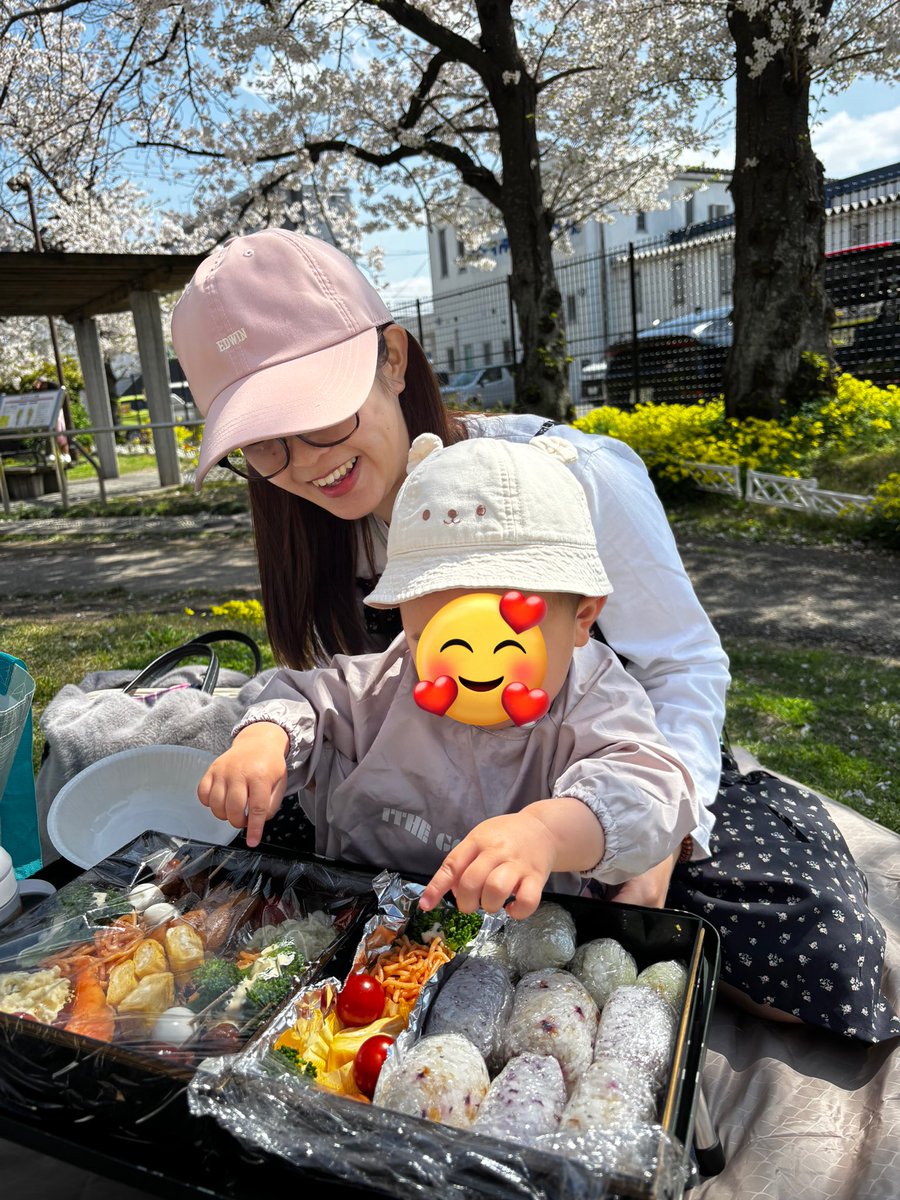 aina084's tweet photo. 良い季節ですね🌸🍱 https://t.co/3Mejcr7pZG