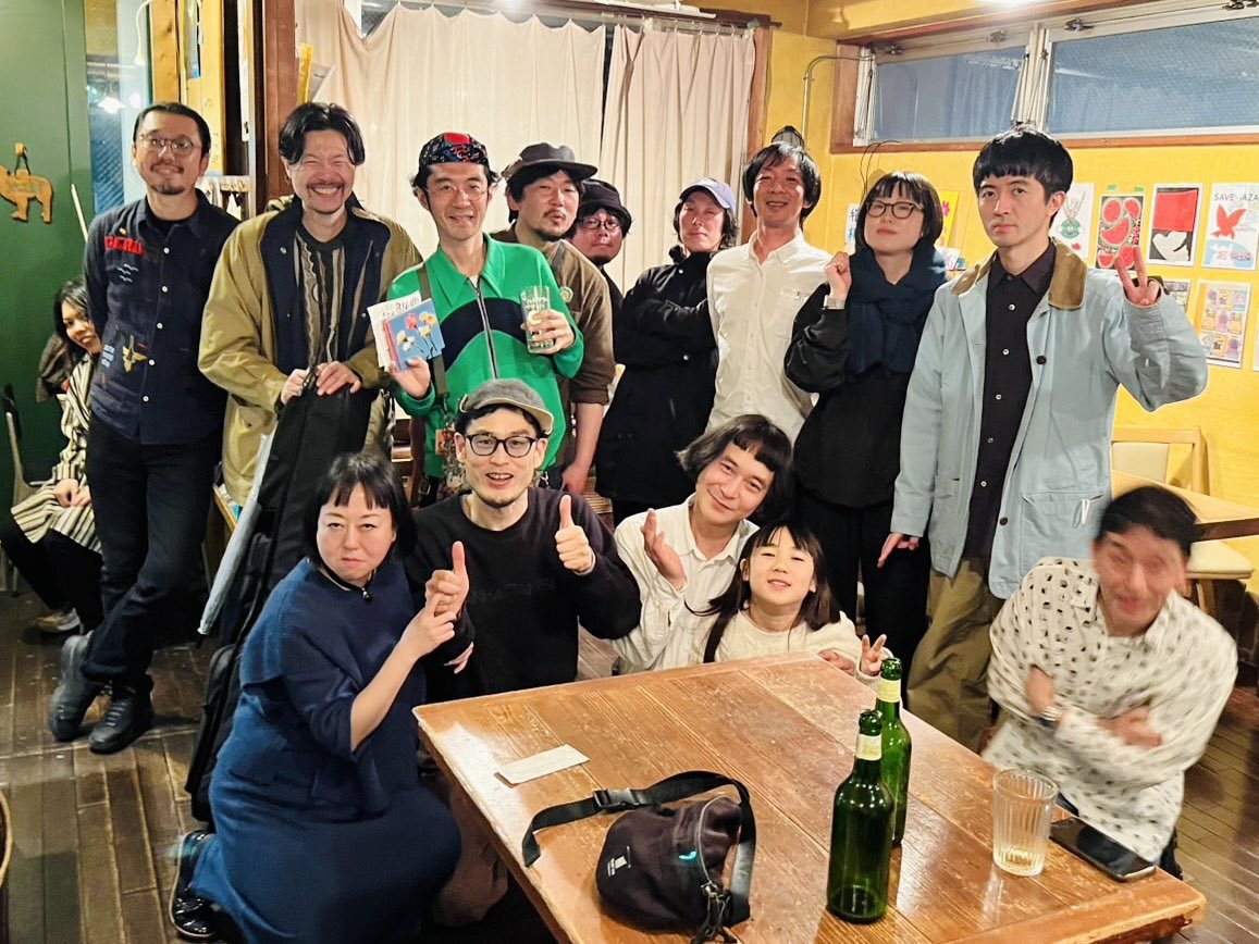 akiranama's tweet photo. 昨晩。千歳烏山TUBOにて。
ドラム熊谷太輔くんとのデュオ編成。そして、熊谷くんがぽぽんと組んでくれたステキ対バン。握手。がっちり握手。
た、た、たのしい!良い夜をありがとう!
クマフェス!また出たいです!
#TUBO
#ちくわぶ
#thebigway
#小田晃生
#熊谷太輔
#シンムラテツヤandsuperluckybrothers