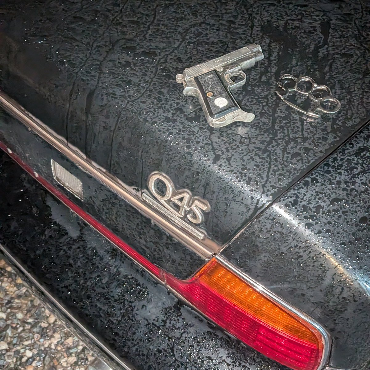 Sportcross51662's tweet photo. ご報告 
北米仕様 Infinity Q45 納車です
本物のVIP車買ってしまいました
直すとこバカ多いですが頑張ります
 #インフィニティ  #北米仕様  #InfinityQ45 https://t.co/SEzV0NU6jq