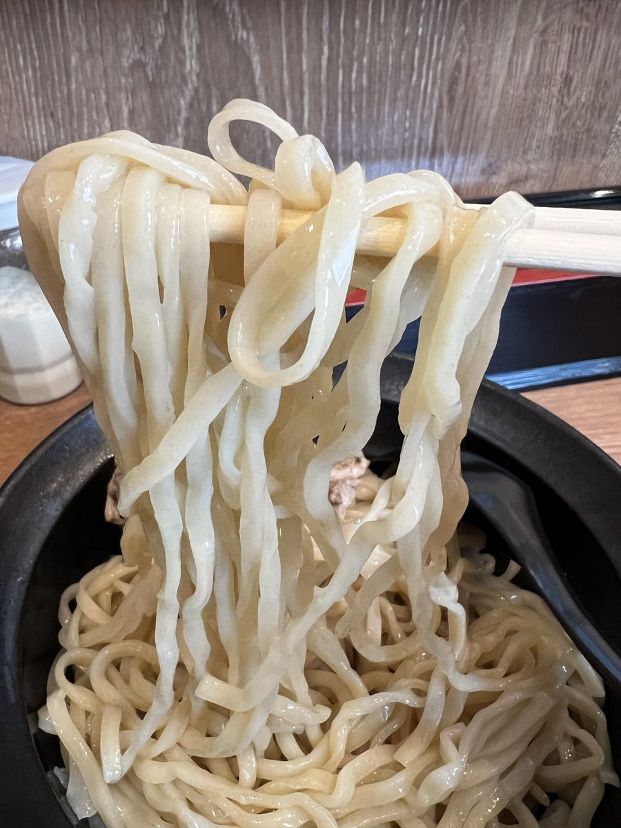 オカロング tweet media