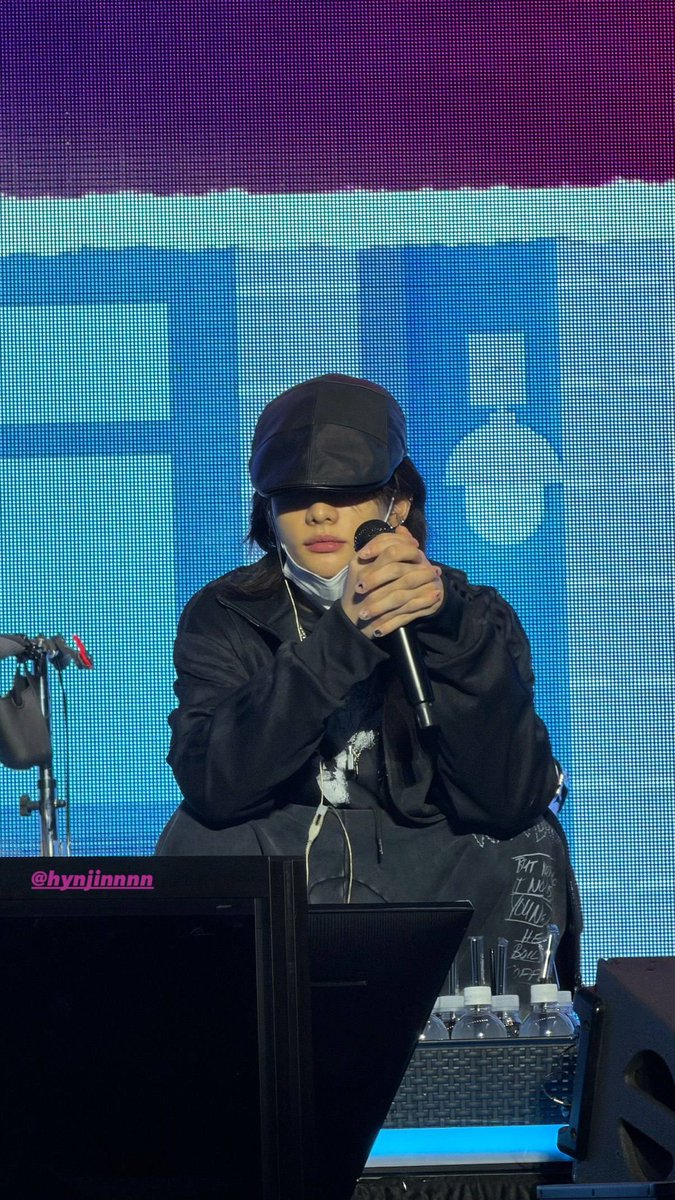 hyunjin pics tweet media