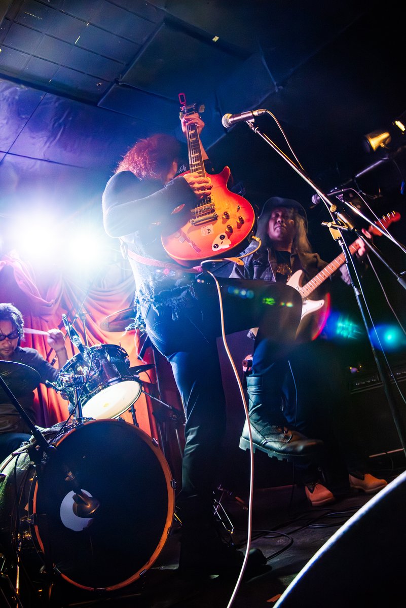 bera18219277's tweet image. 20260504 @ClubHeavySick 
昨夜は幡ヶ谷クラブヘビーシックで THE FUTURE !
軽やかなのに毒々しくて癖になりそうなロックンロールがメッチャカッコイイ～
#thefuture