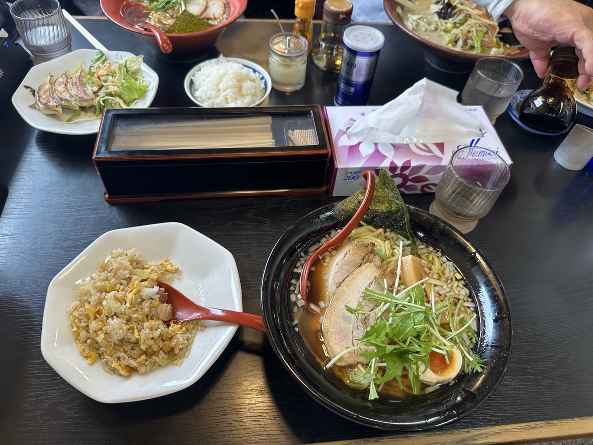 _T.O.M.O_ tweet media