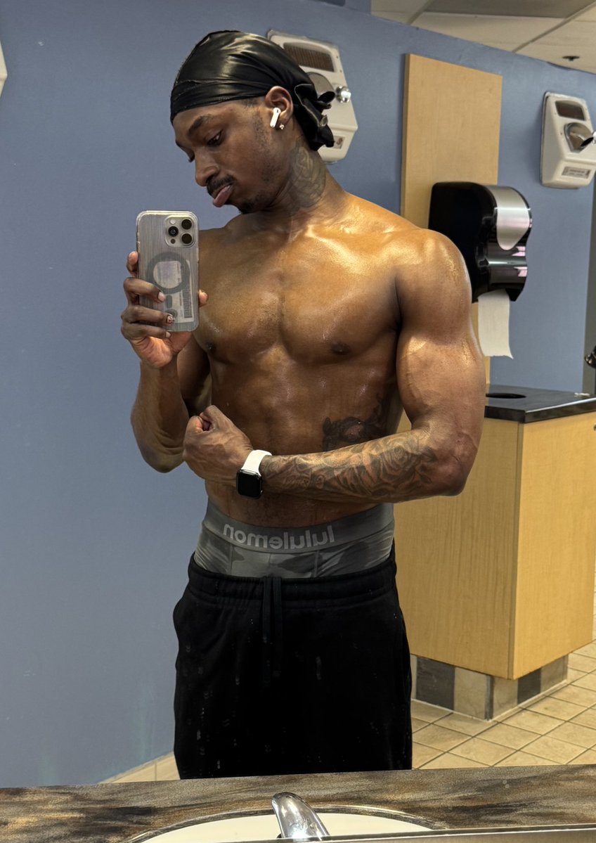 6fttrade's tweet image. #mke #mkecreators #414creators #milwaukee