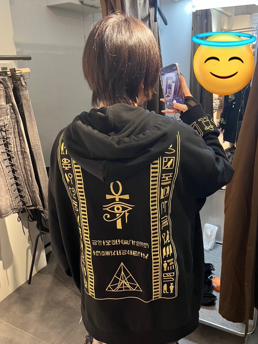 イルカ死んだの眼 tweet media