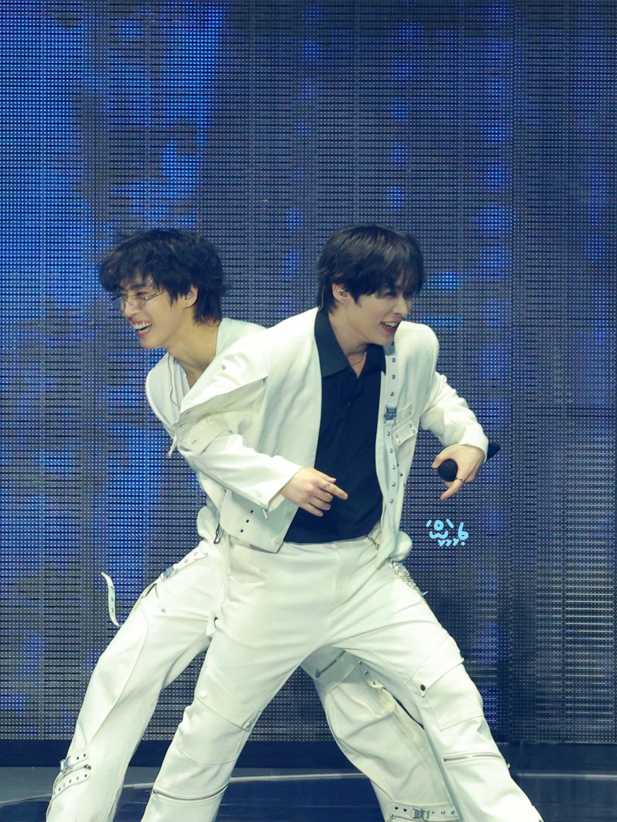 THEIR HAPPY FOND SMILES after their ceremony couple dance together will now forever be my roman empire my minsung always the happiest boyfriends 😭❤️😭❤️😭❤️😭❤️😭❤️😭