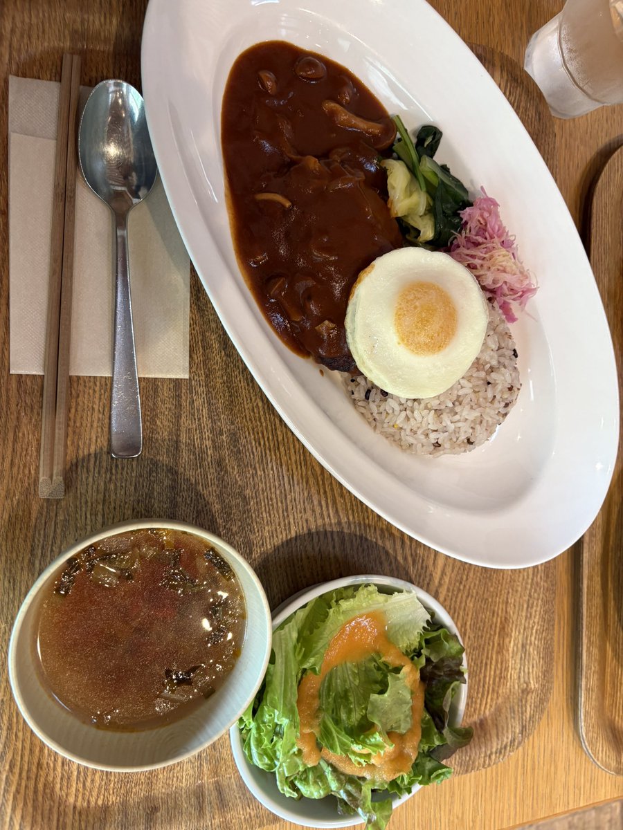 ものて tweet media