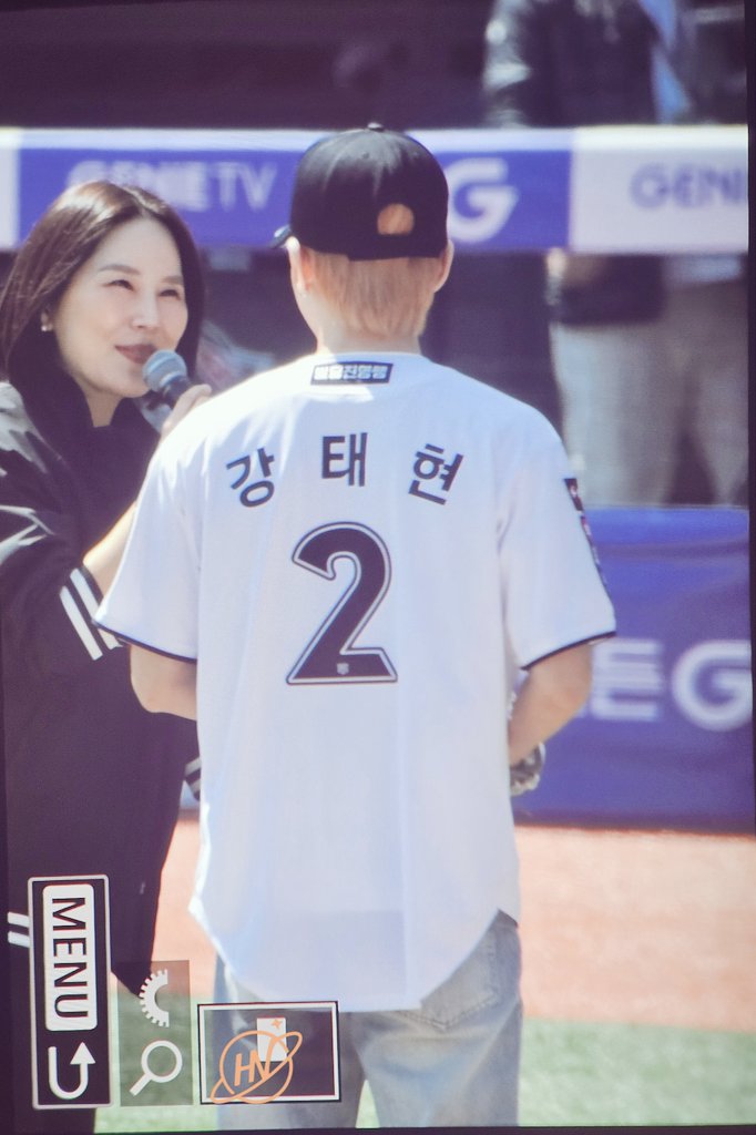 Hyuniverse tweet media