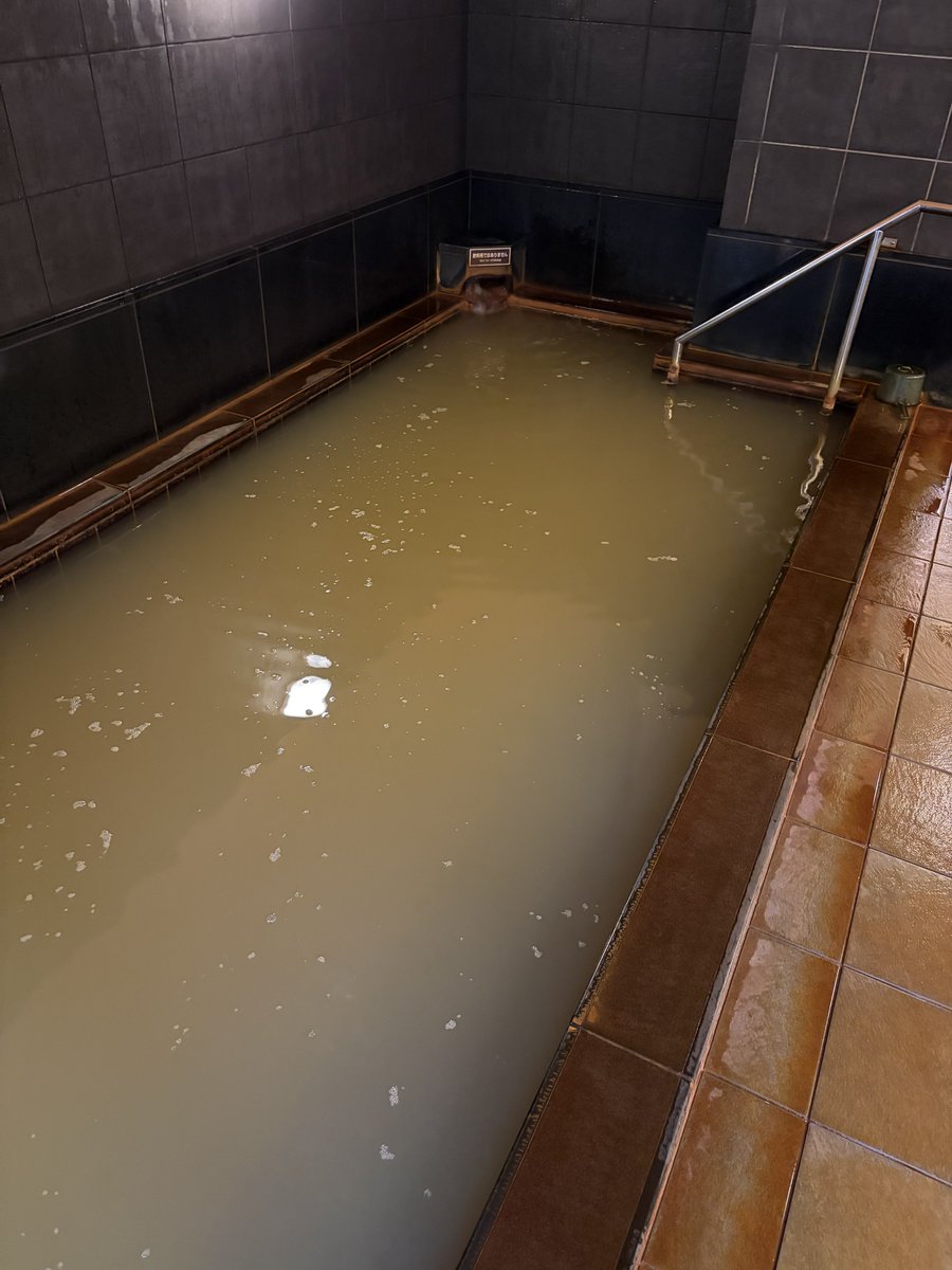 あすみら tweet media