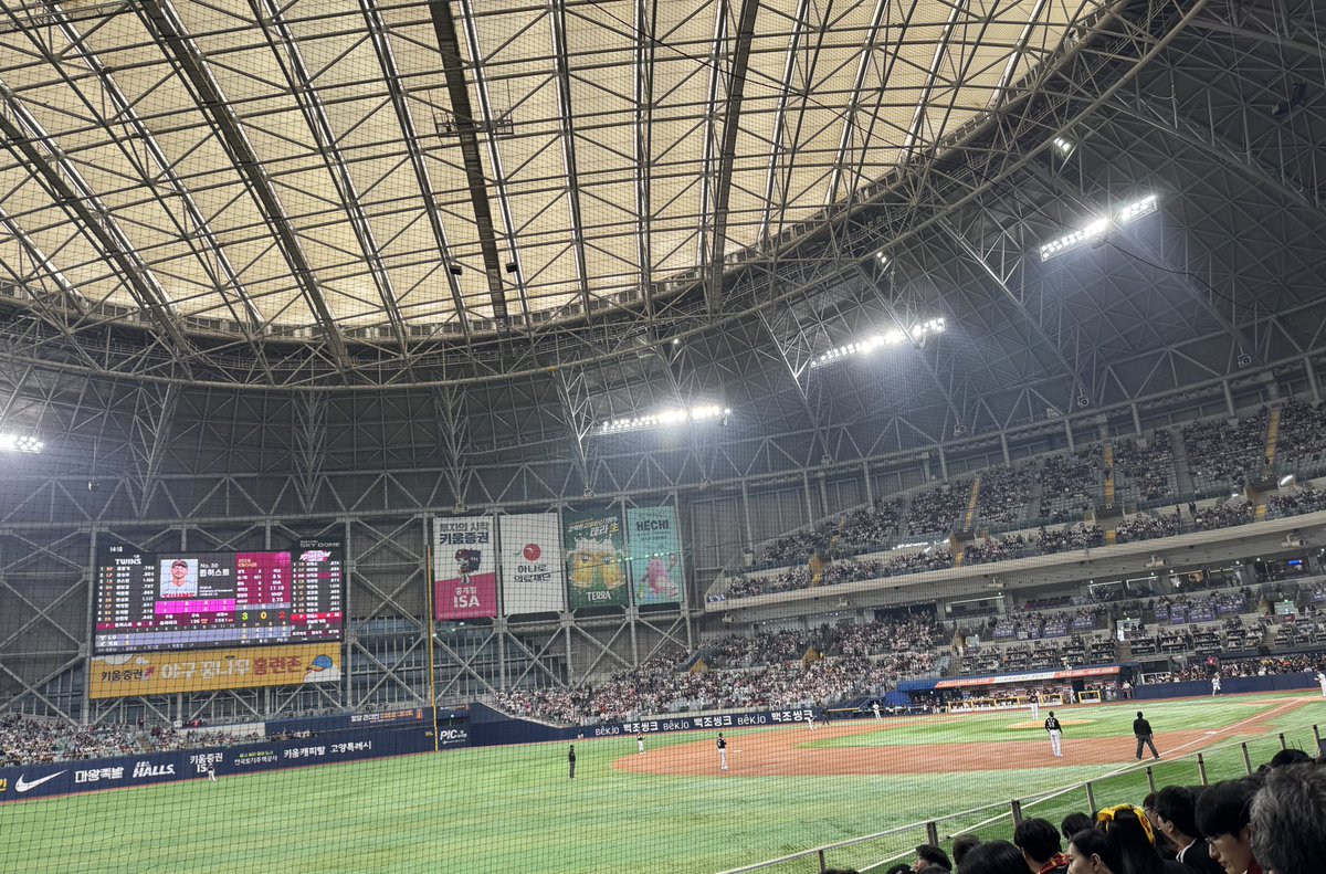 2𝙥𝙡𝙪𝙨1⁷🎗𝑜𝑛𝑙𝑦 𝘴ꫀꪜꫀꪀ tweet media