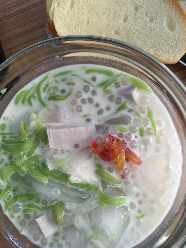 Focus on SANTA Myanmar 🇲🇲 tweet media