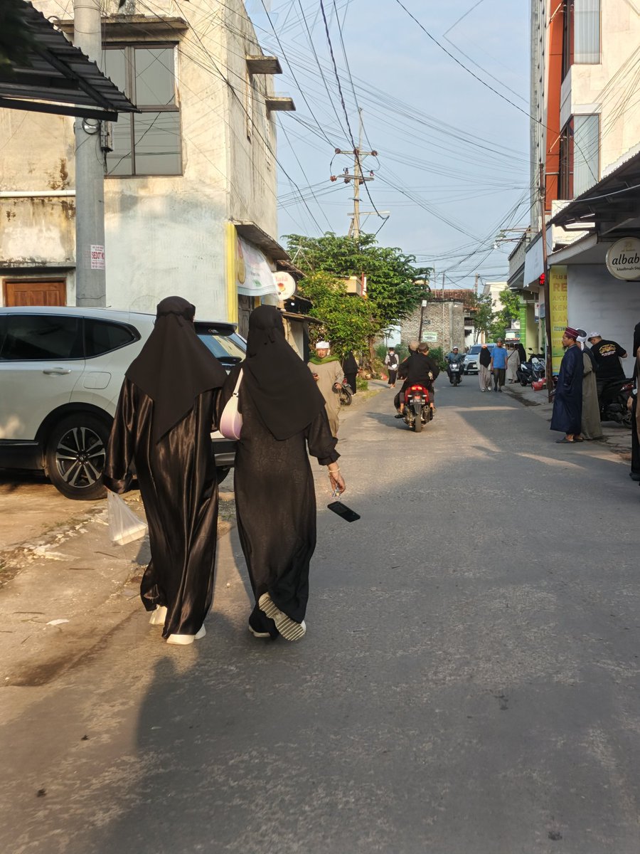 ustadz_khilav tweet media