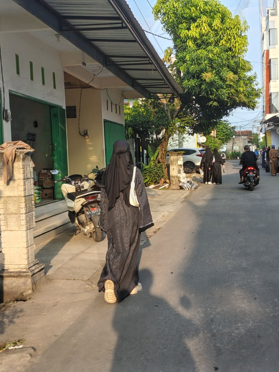 ustadz_khilav tweet media