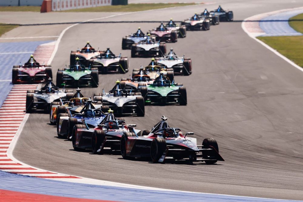 Lambe #RESIN6 tweet media