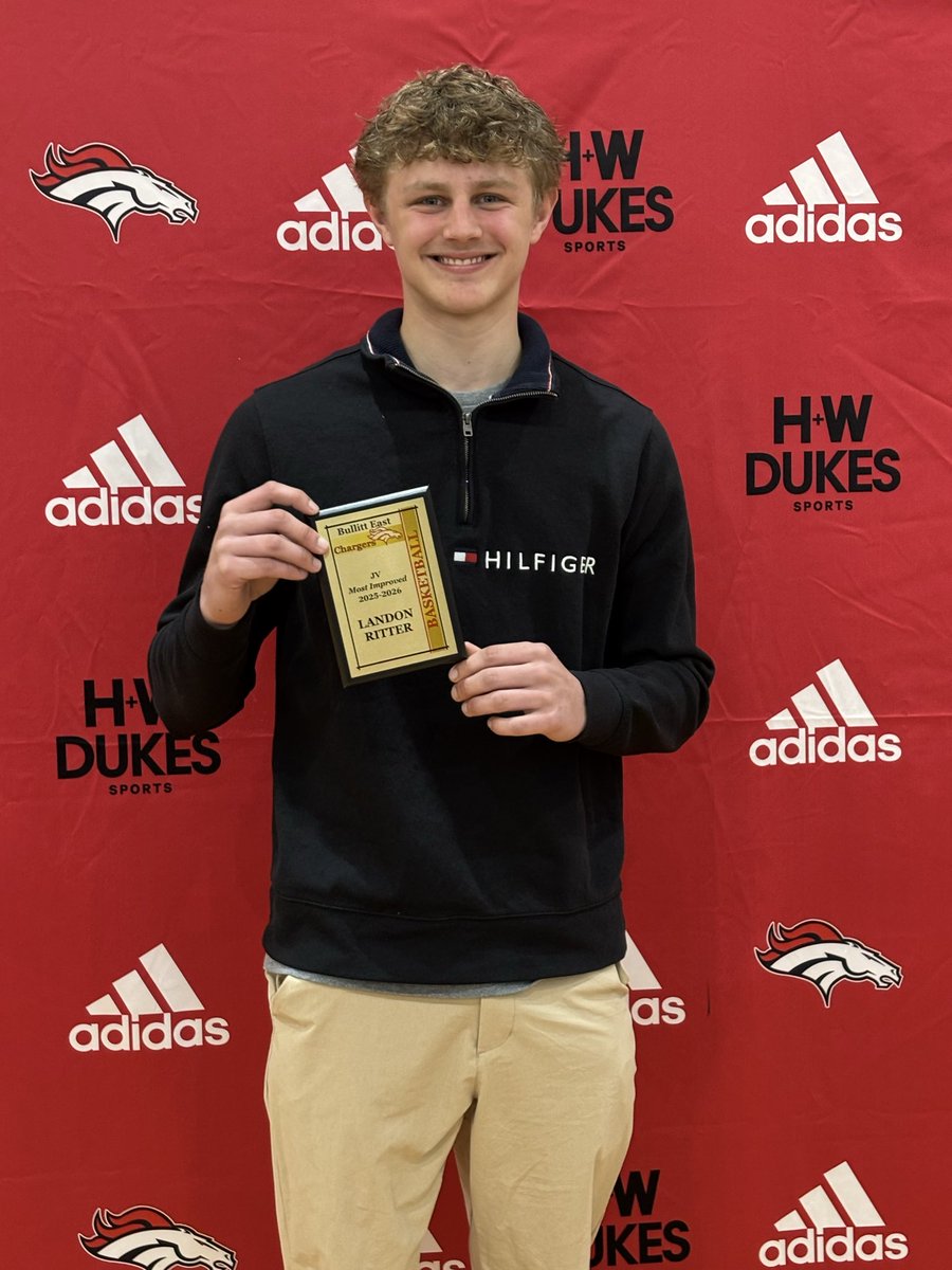 behsbasketball's tweet photo. Congrats to our JV Award Winners from our 2025-26 Banquet!
Best Offensive Player @emmanuel_hoops 
Most Improved Player Landon Ritter https://t.co/RD9ofMATs1