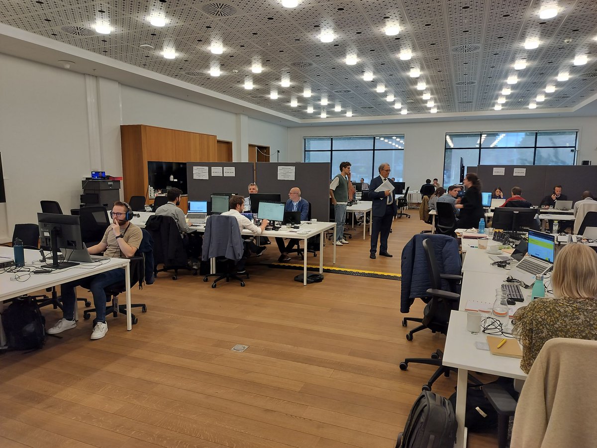 Belga_English's tweet image. 33 candidates for every vacancy for civil servant  prez.ly/AuAd #Belga #work #job #civilservant