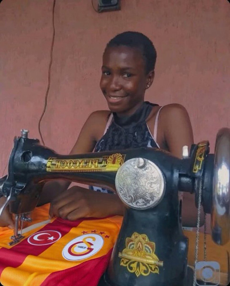 Van basten tweet media