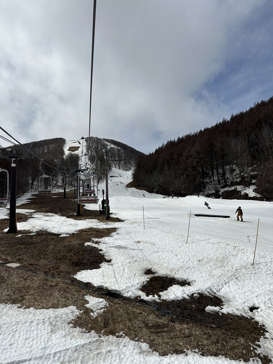 b07480962's tweet photo. 1ヶ月ぶりの滑走&amp;シーズンアウト🏂 https://t.co/6F2MGabpTR