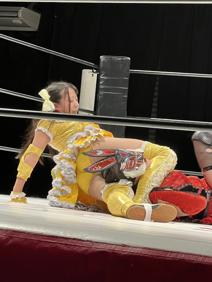 ひかり👾💡唐揚げ1000個食べる人 tweet media