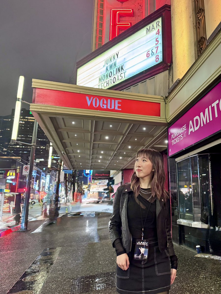 vanjunniverse's tweet photo. @_jnkmsc_ third time seeing you live, and somehow, it's still not enough 🥹.

Hi! I'm Pearl, admin of Vancity Junniverse 👋. I thought I'd re-introduce myself for the newbies from [null] Tour. 

About Me:
- I'm 26 yrs old ('99 liner)
- Pronouns are she/her https://t.co/fwNpATmODS