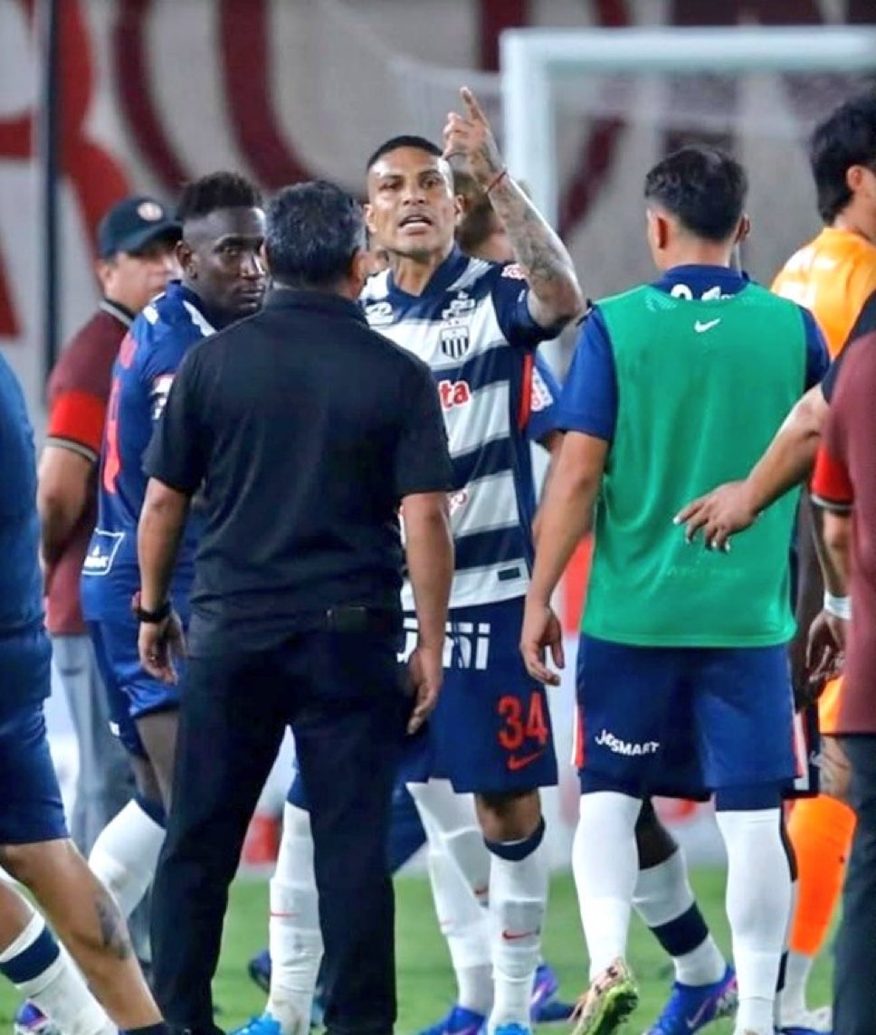 CONTRATODO tweet media