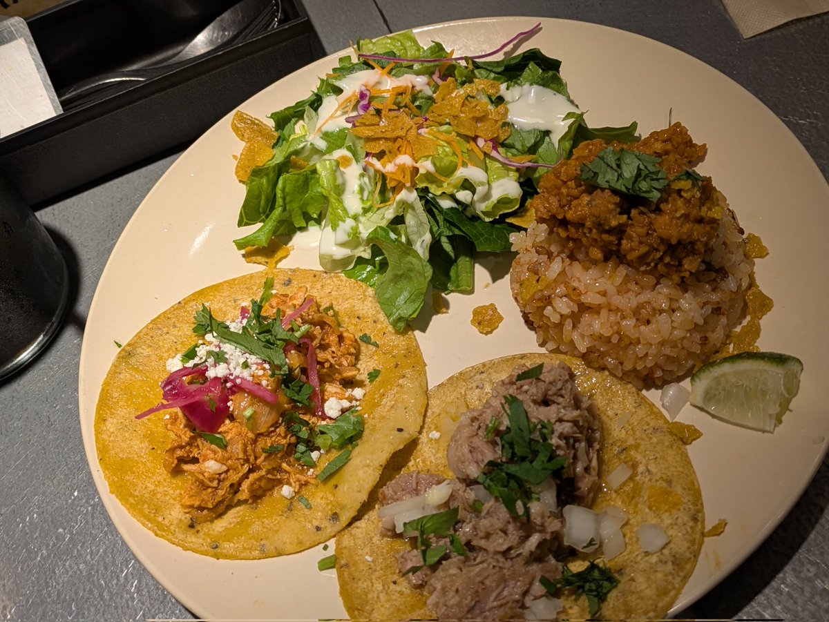 コウサク tweet media