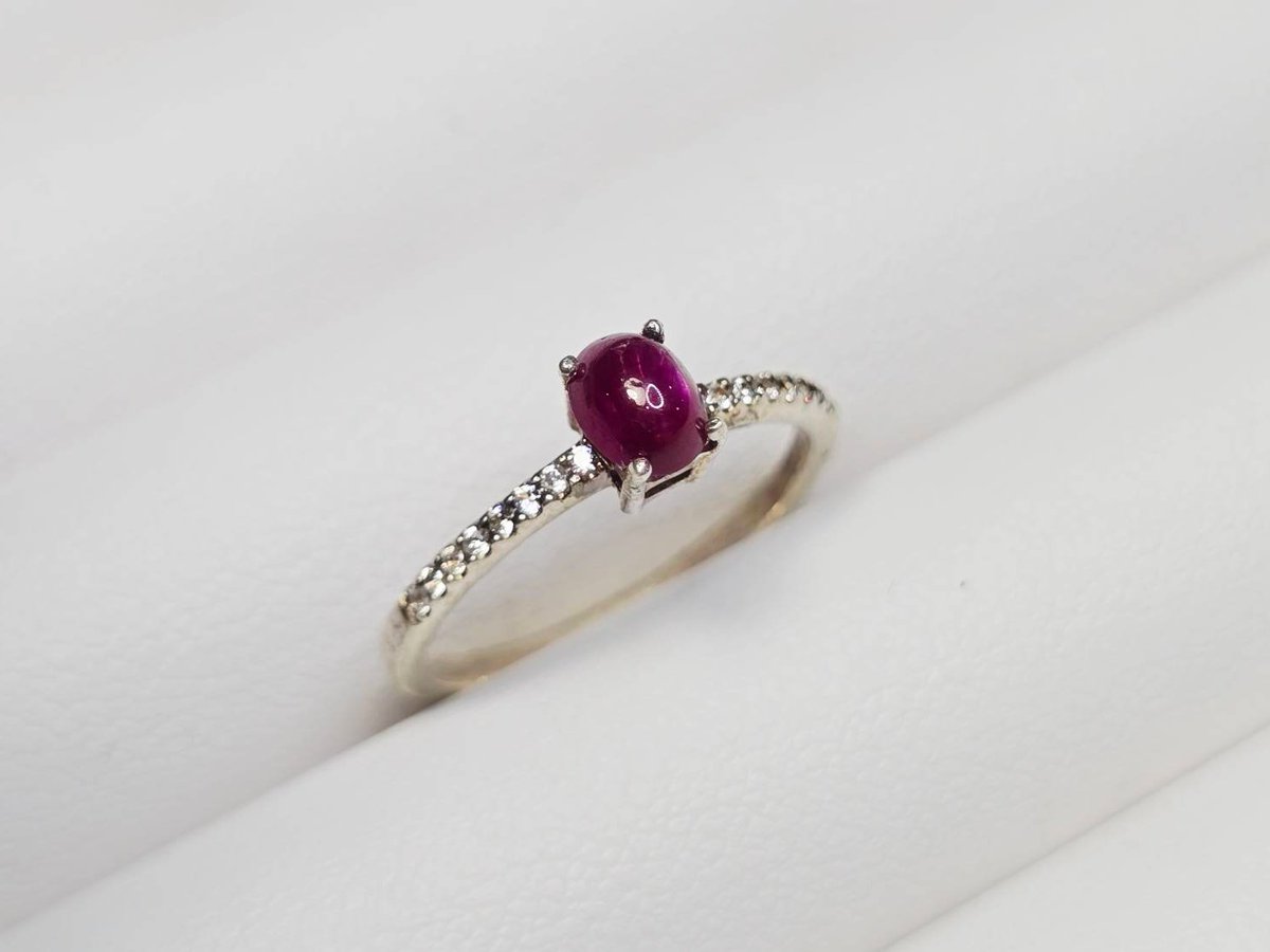 Stoneinroom tweet media