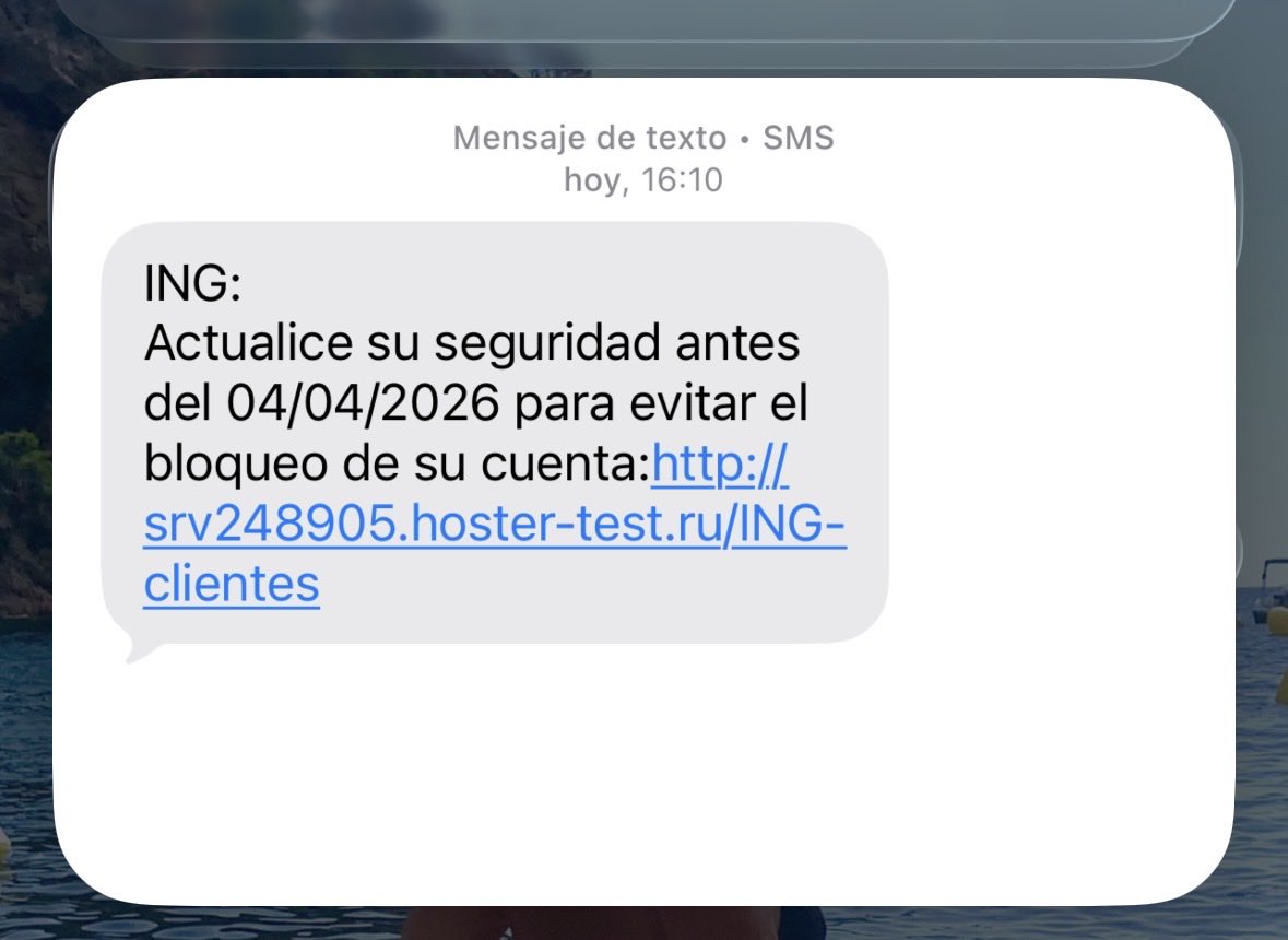 marta_adria's tweet photo. Això es un frau.. jo no tinc compte a #ING  @mossos https://t.co/ze6Ow66Y3i