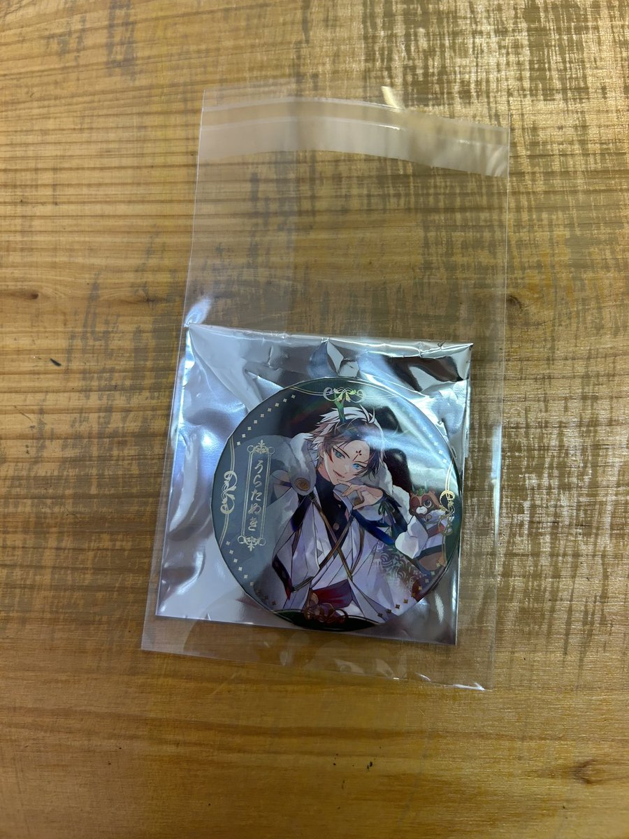 sweets_Q's tweet photo. 浦島坂田船缶バッジ譲渡

譲→画像のもの

求→同種💜

画像2枚目はホロになるので、ホロ同士での交換お願いします。
同種の方優先させていただきますが、デザインによっては異種でも交換できますので気軽にお声がけ下さい。
 #浦島坂田船缶バッジ
 #浦島坂田船缶バッジ交換 https://t.co/IsWASYJMtC