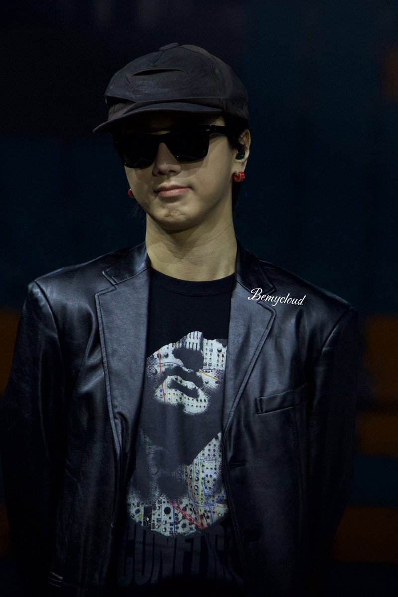 kelly 켈리 tweet media