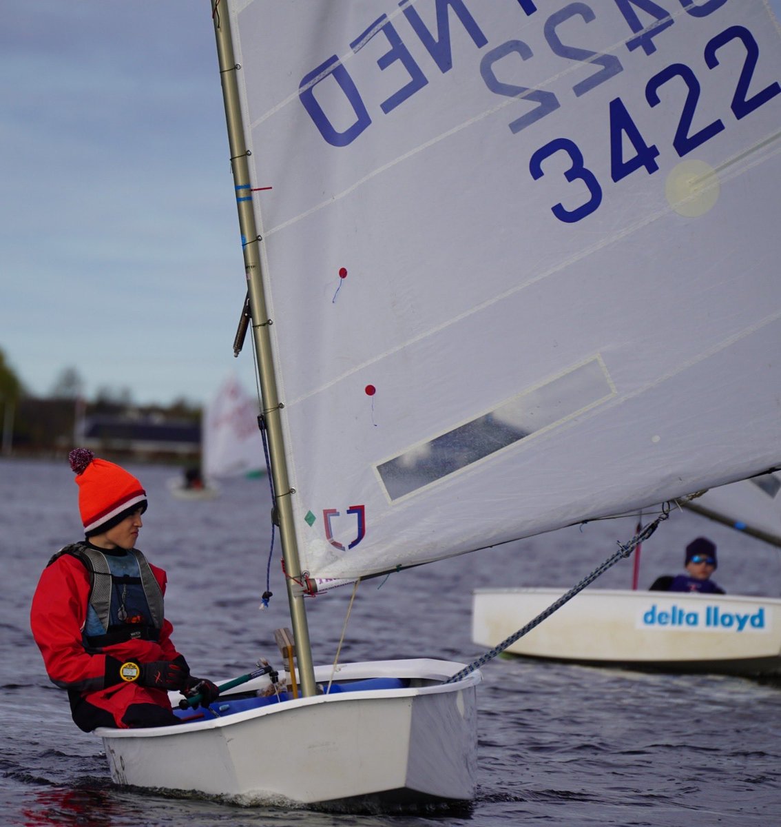 Watersport_ZH's tweet photo. In het Waterrijke Zuid-Holland is de #EasterRegatta ⁦⁦@KaagenBraassem⁩ halverwege. Wat een mooie plaatjes 📷⛵️💨 https://t.co/rVFvqobCPx