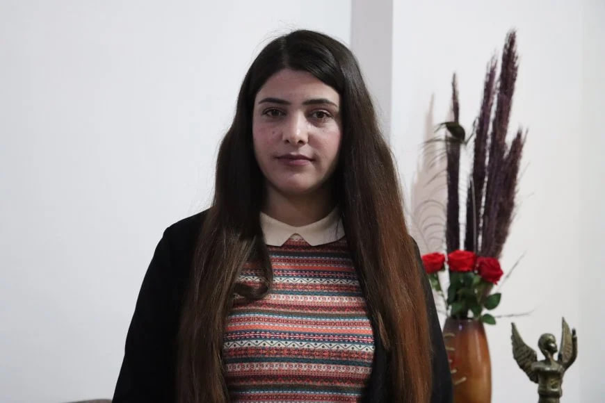 kuhawarnew36384's tweet photo. 🟠‘YPJ ji bo jinan hêz, nasname û azadî ye’

🔵Jinên bajarê Kobanê diyar kir ku divê YPJ di destûra nû ya Sûriyeyê de cih bigire, ji ber ku YPJ ji bo hemû jinan hêz, maf, nasname û azadî ye.

🌐Zêde (https://t.co/Norl8cz0a7)

🔔Ajansa Nûçeyan  a Hawar https://t.co/oLd0uLexnI