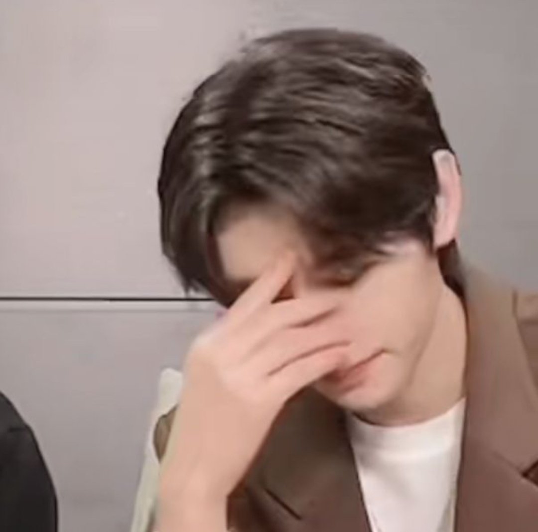 Lusi ❄️ tweet media