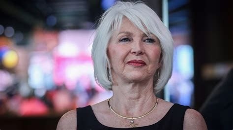 En prison, UNIQUEMENT pour avoir contesté les résultats des élections, faut-il le rappeler ! 😡

🚨 GRANDE NOUVELLE : Suite à une IMMENSE pression du président Trump et des patriotes à travers le pays, une cour d'appel au Colorado a ANNULÉ la peine de Tina Peters.
 
Selon la