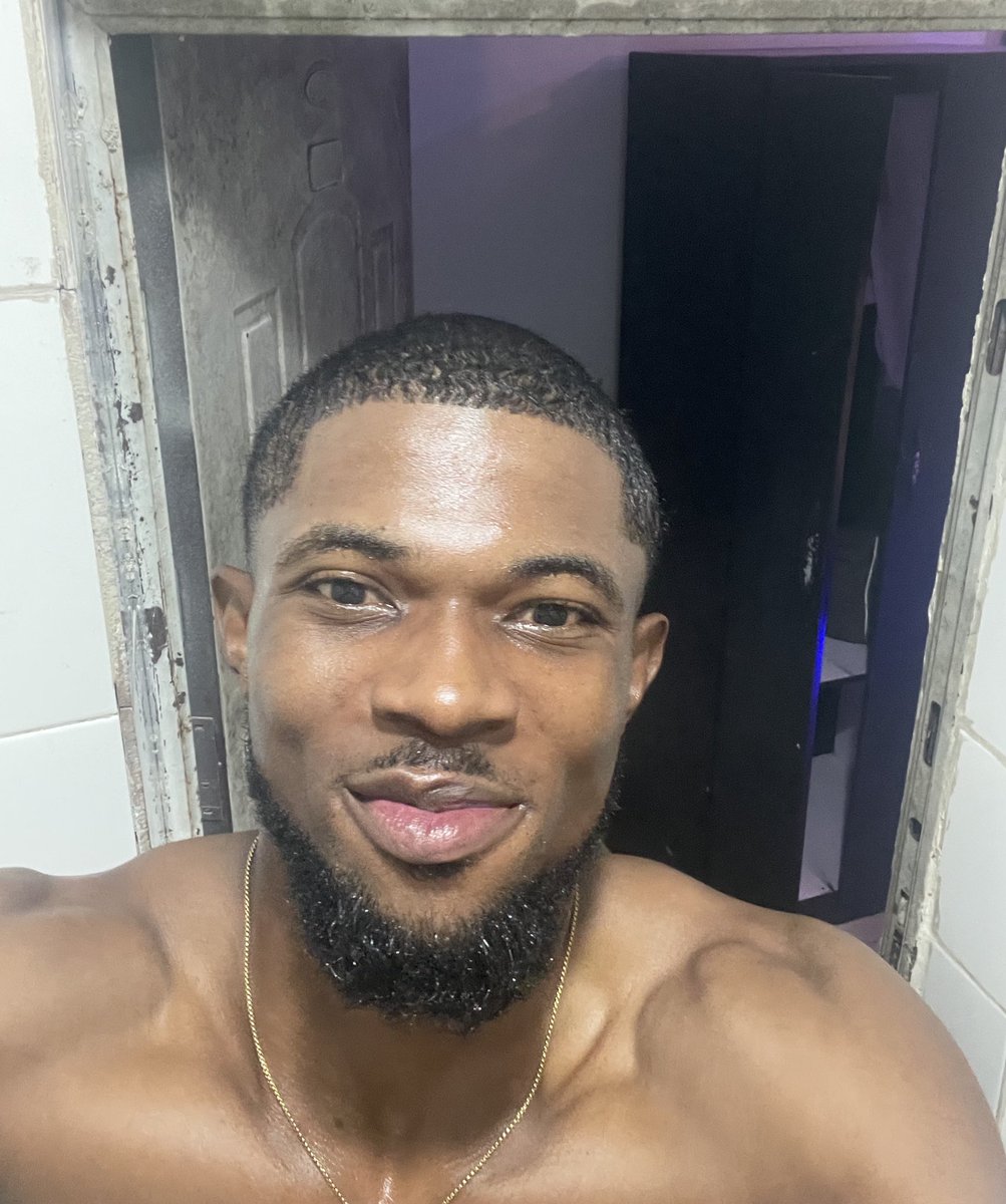 MARK ✠ tweet media