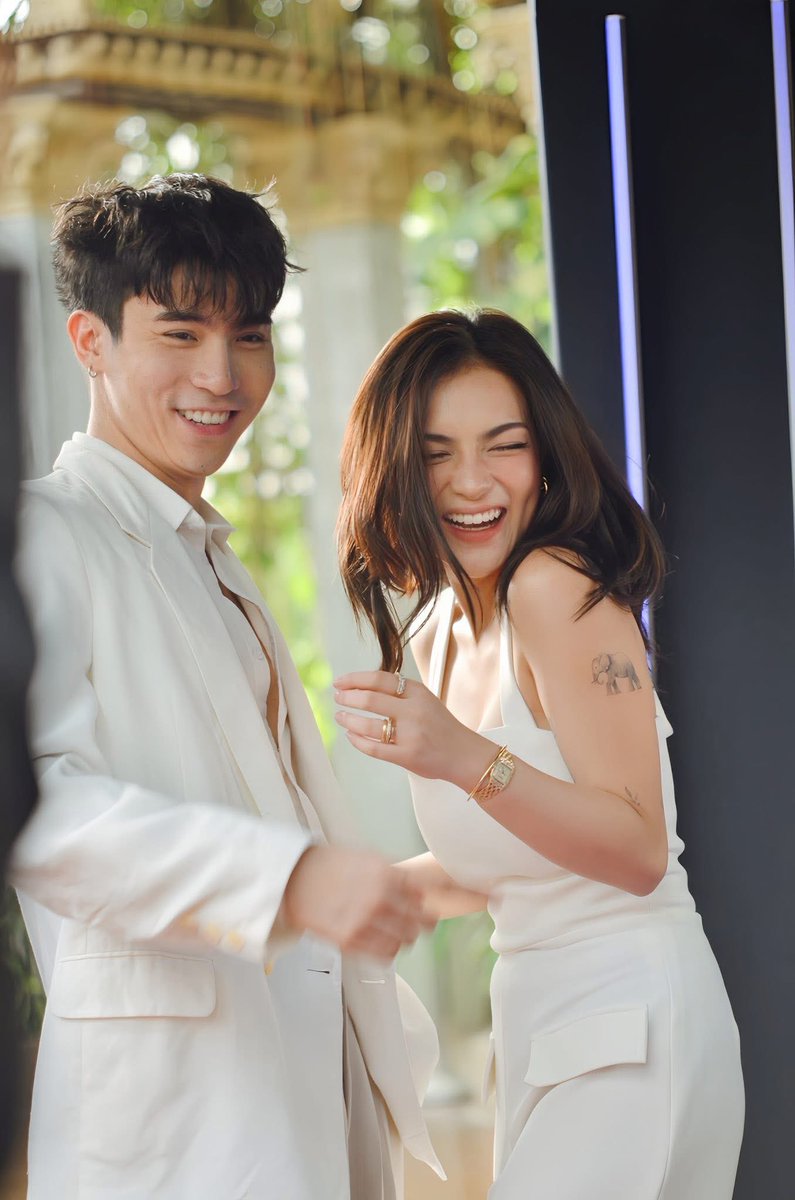 mikbrentpurple's tweet image. Eyes never really lie—there’s a certain light in them when you’re with someone you truly love. #mytruth 💜